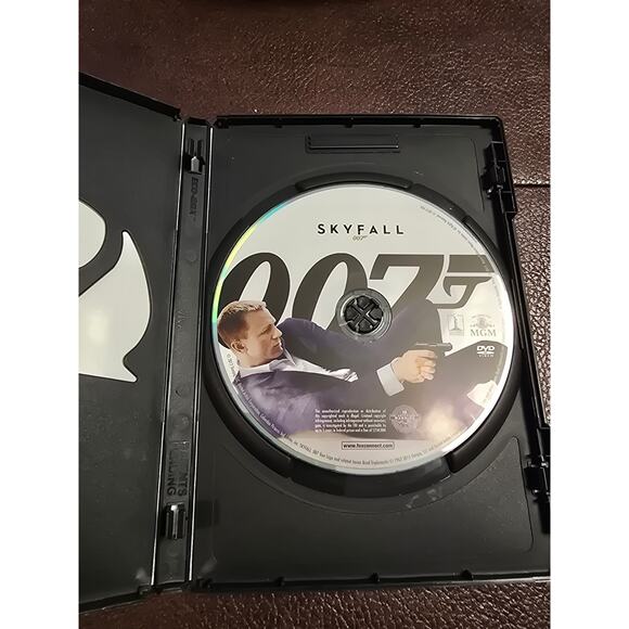 4 DVDS titles in description‎ - Picture 7 of 8